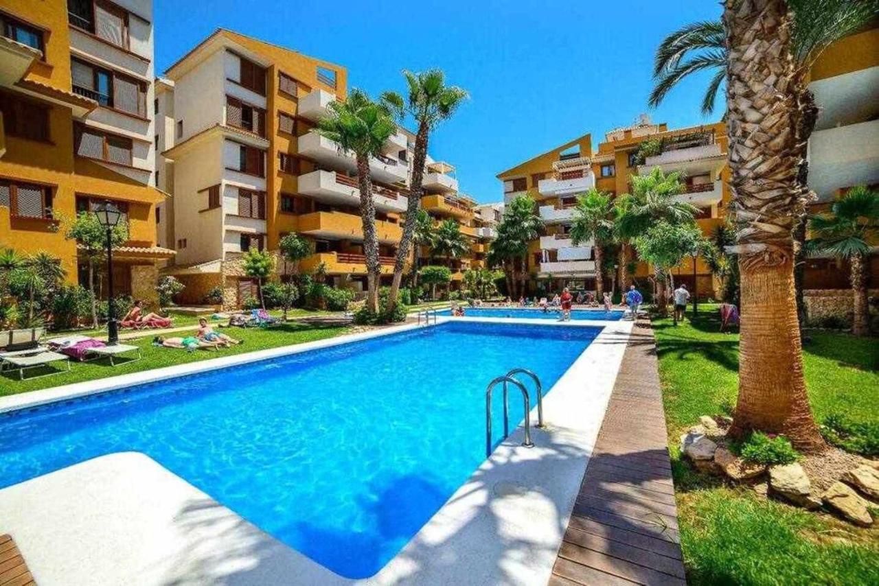 Espanhouse Elvis Apartment Torrevieja Eksteriør bilde